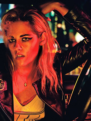 Kristen Stewart Sexy (7 Photos)