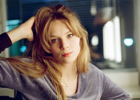 Lilith Stangenberg nude