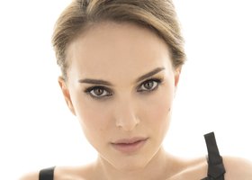 Natalie Portman nude