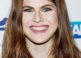 Alexandra Daddario nude