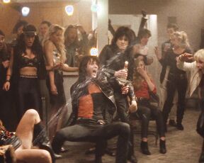 Alyssa Marie Stilwell, Betsy Holt, Alexanne Wagner, Leven Rambin, Jordan Lane Price - The Dirt (2019)